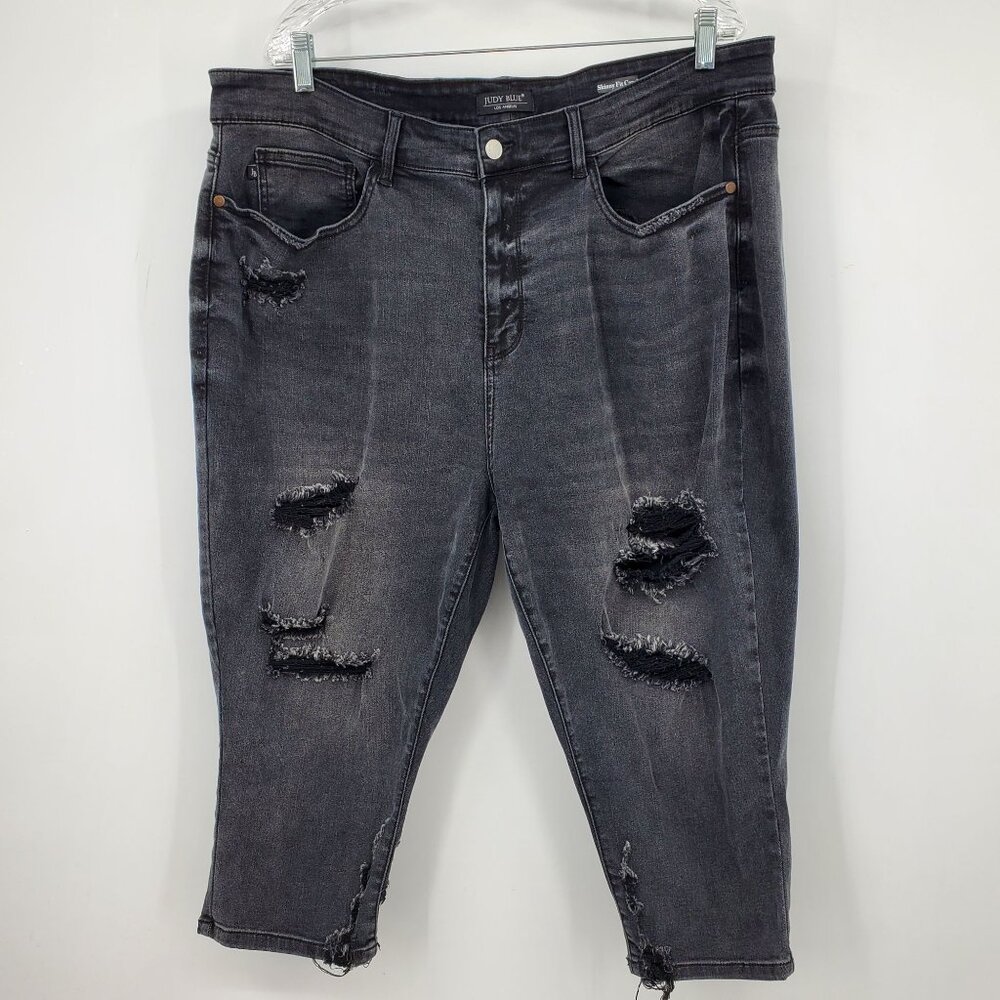 Judy Blue Black Wash Distressed Women's Skinny Fit Capri Jeans Size 24W